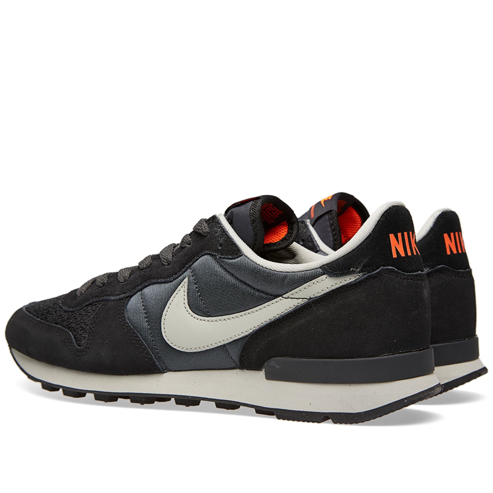 internationalist nike rose