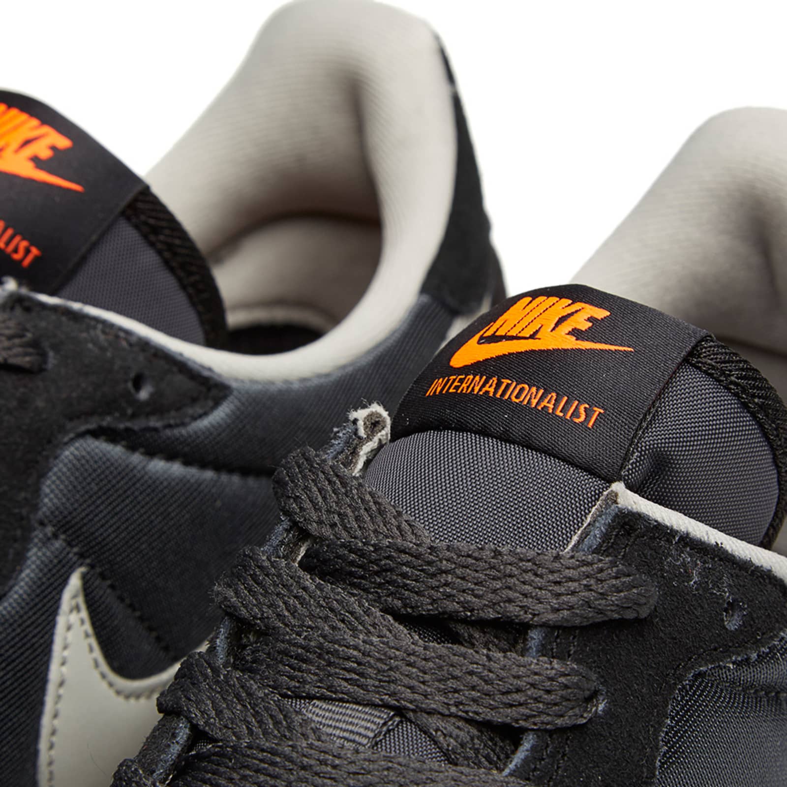 nike internationalist anthracite granite black