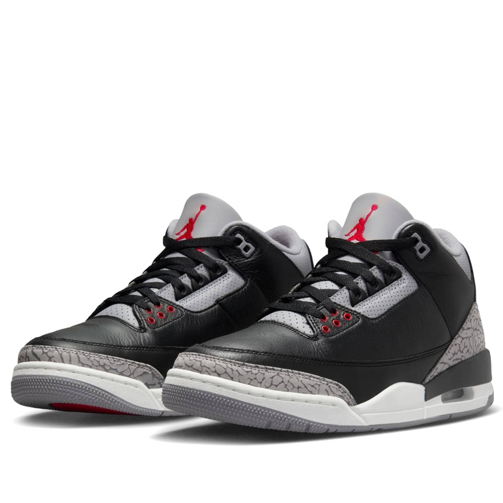 Air Jordan 3 Retro Sneaker
