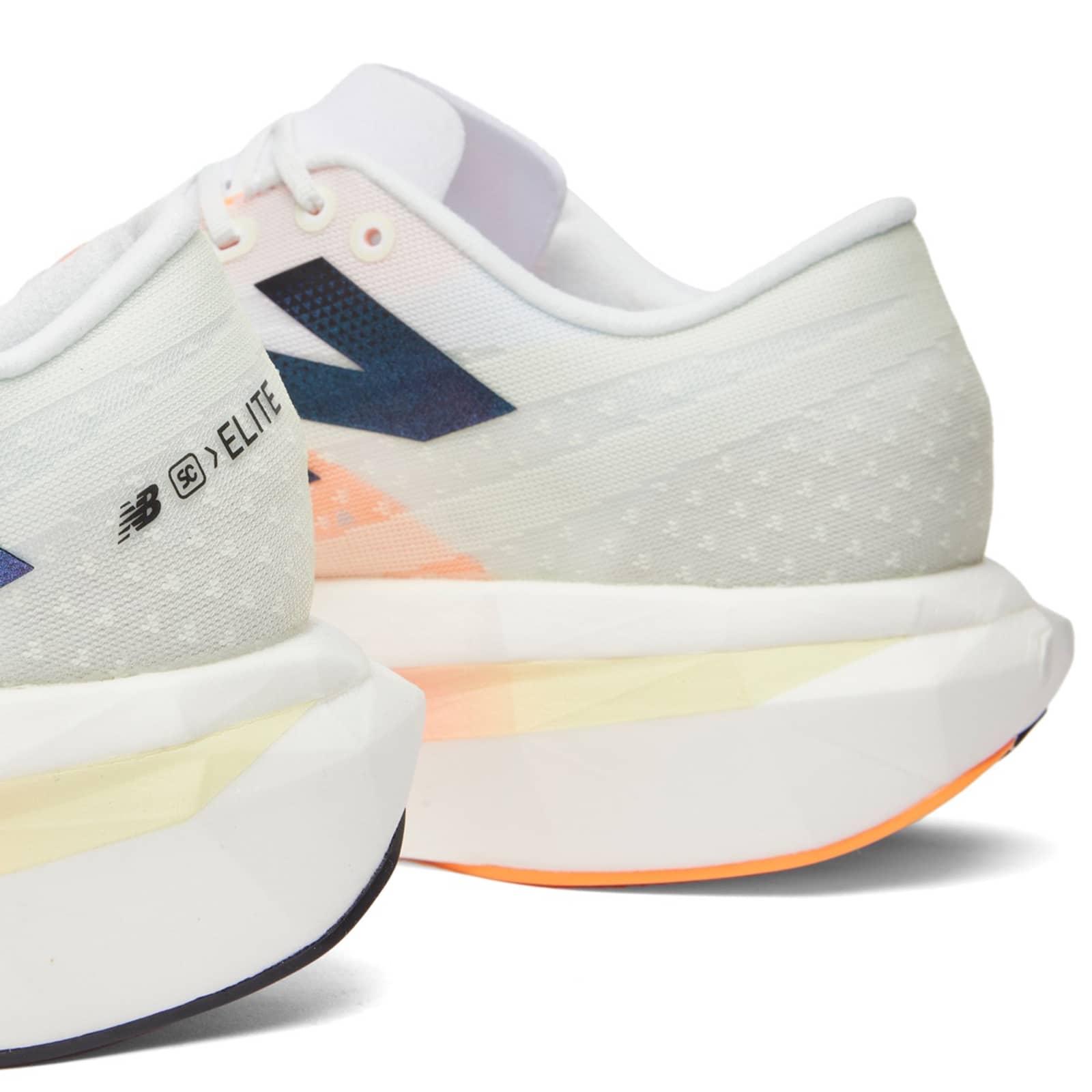 New Balance FuelCell SuperComp Elite v4 Sneaker