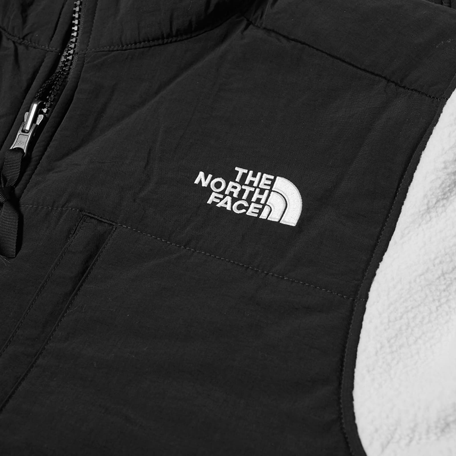 The North Face Denali 2 Jacket Tin Grey END. (CA)