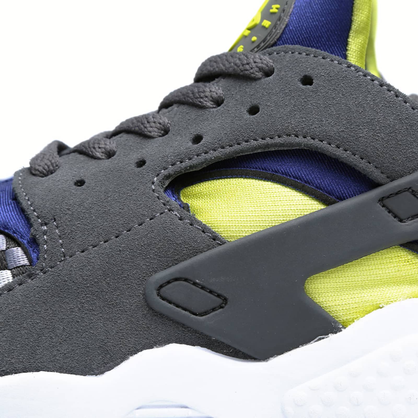 Air huarache dark grey venom clearance