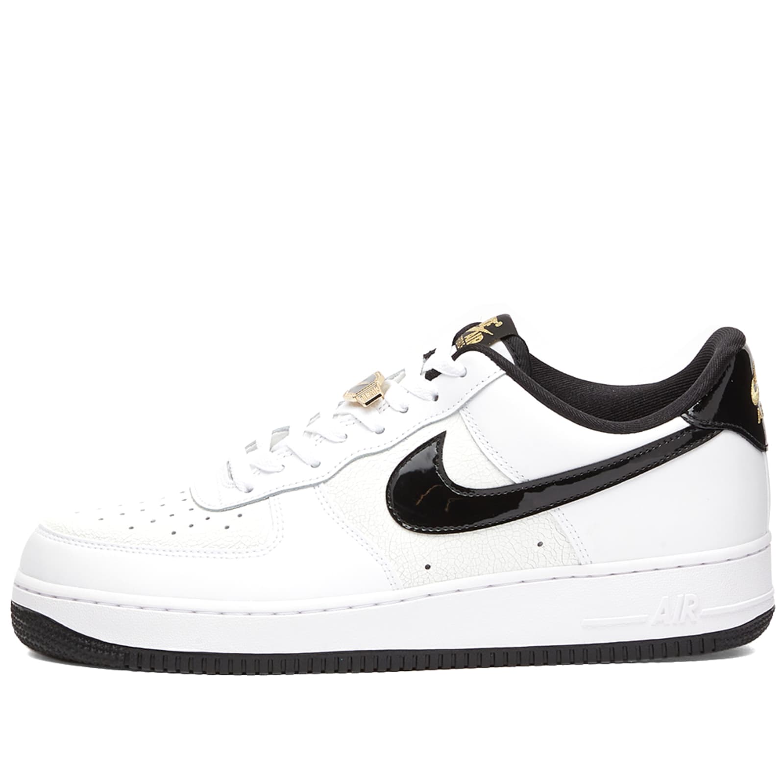 white nike air force 1 07 lv8