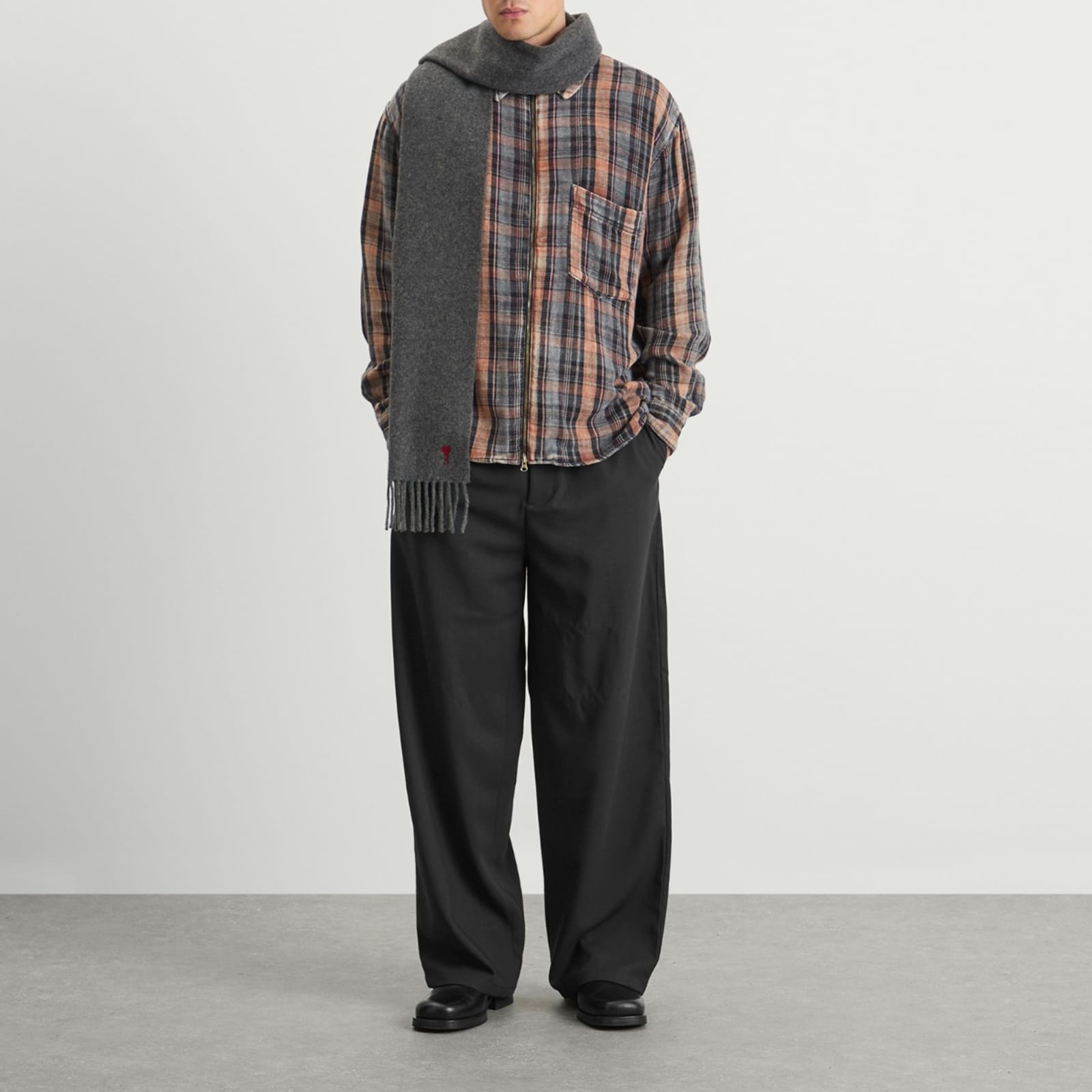 AMI Paris Wool Scarf - Gris Fonce