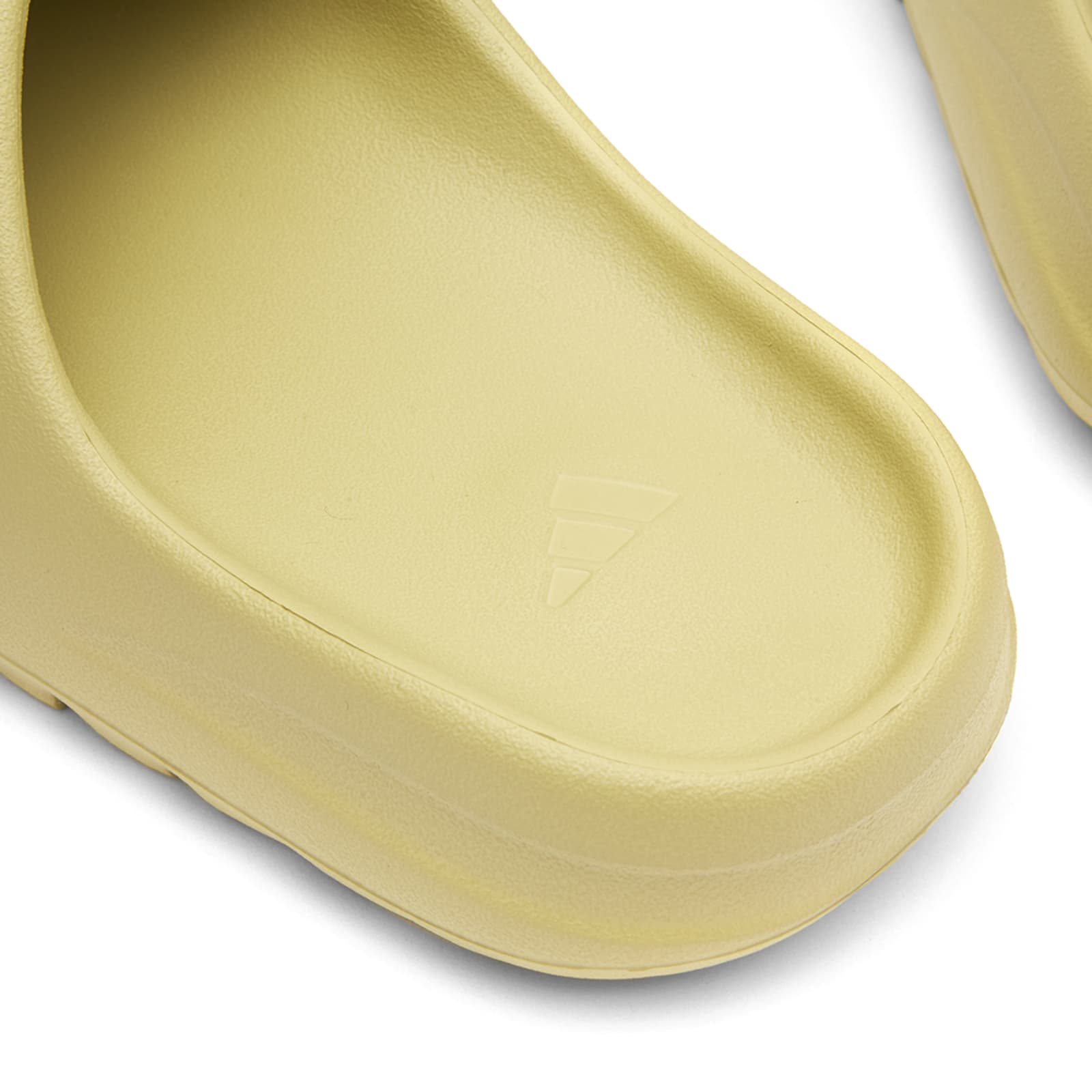 yeezy-slide-resin-end