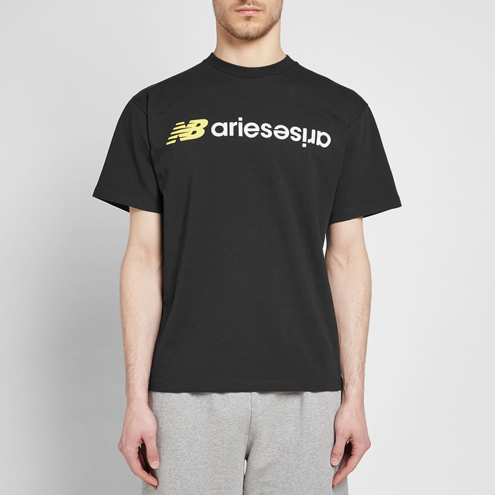 New balance aries sweatshirt Clearance