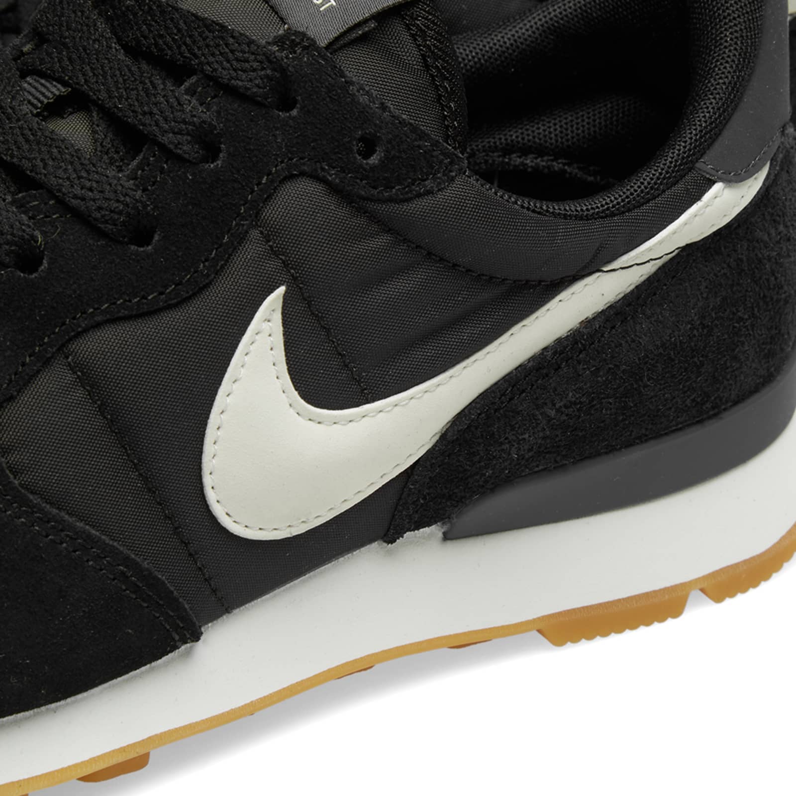 Nike Internationalist W - Black, White & Anthracite