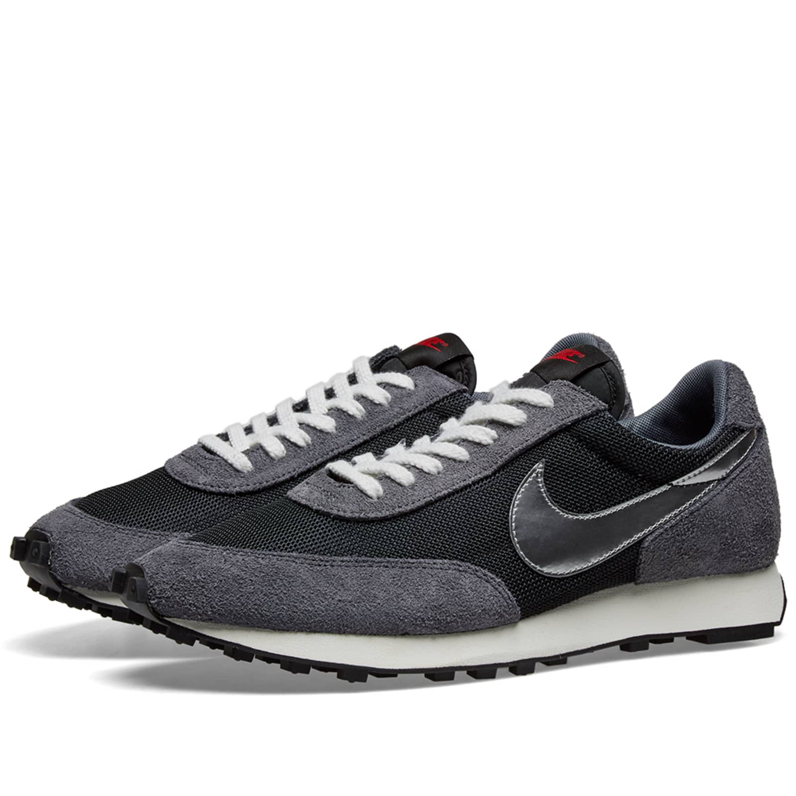 Nike Daybreak - Black & Metallic Silver