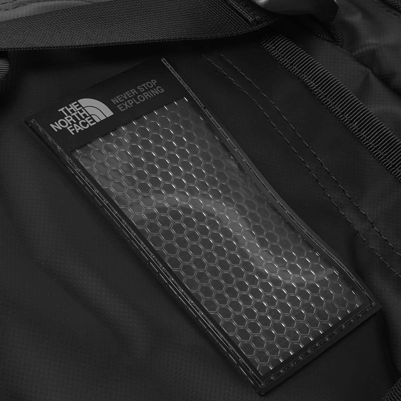 The North Face Base Camp Duffel TNF Black END.