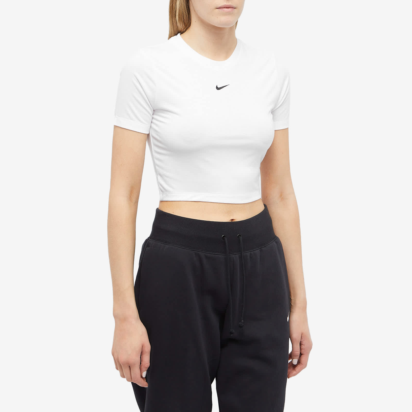 nike swoosh crop t shirt