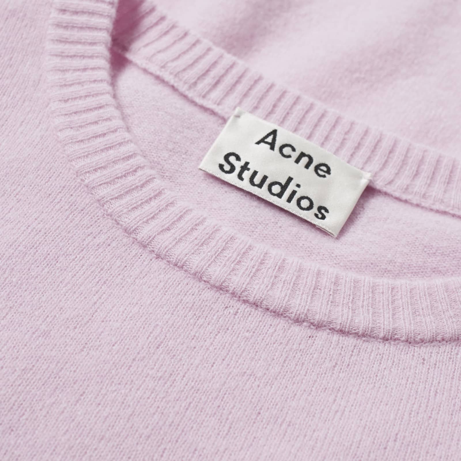 Acne niale Clearance