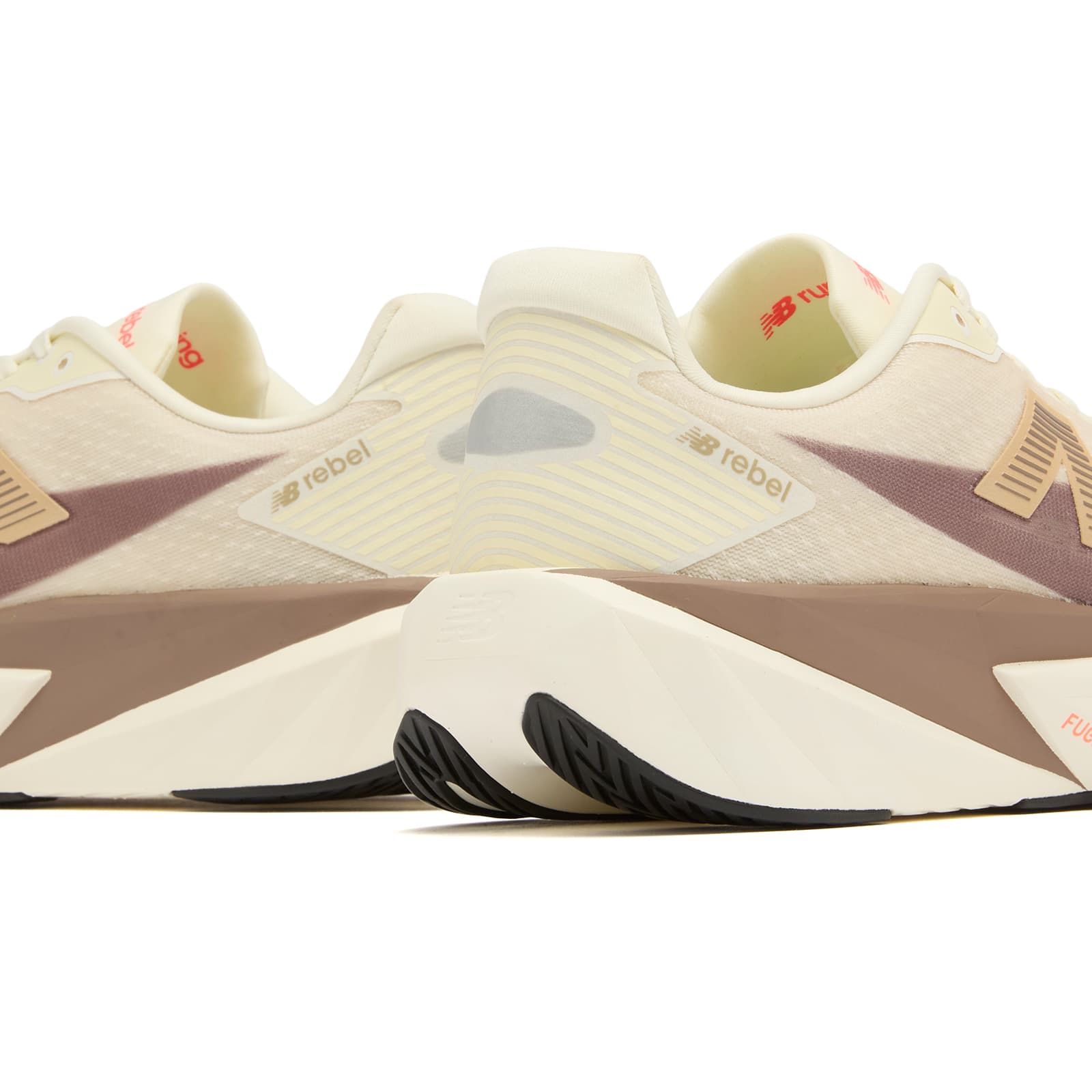 New Balance Fuelcell Rebel v5 Sneaker