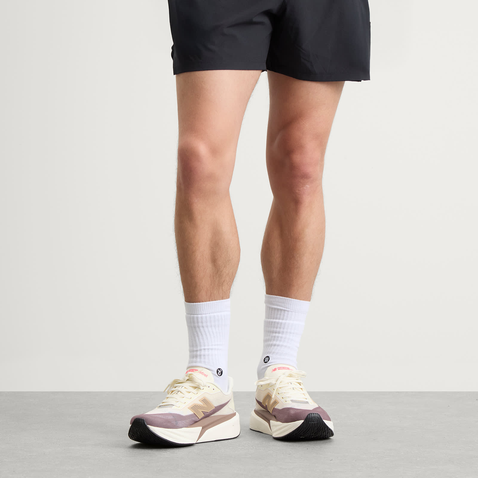 New Balance Fuelcell Rebel v5 Sneaker - Angora