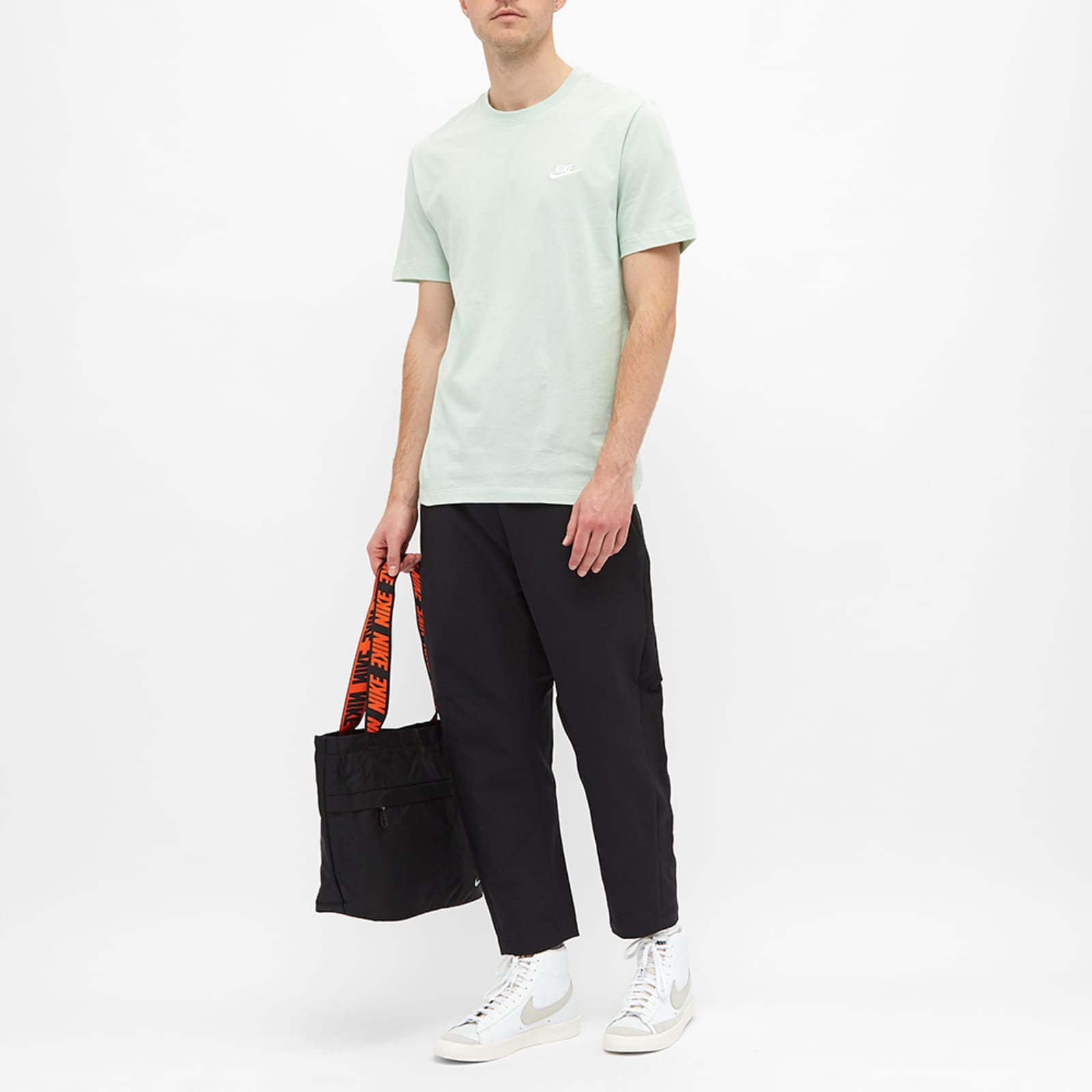 Nike pistachio frost crewneck clearance
