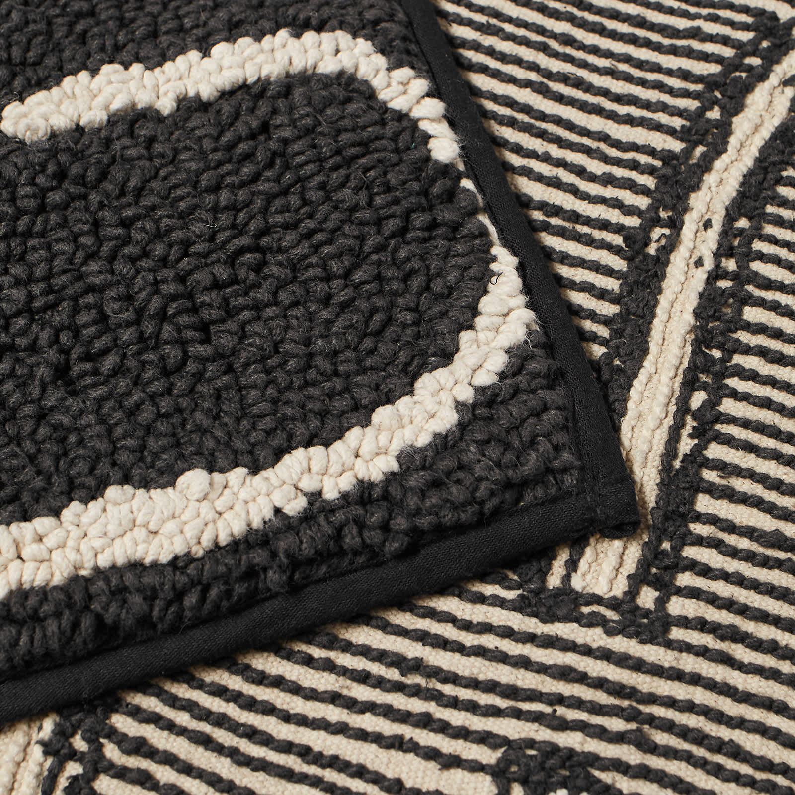 The Conran Shop Abstract Lines Bath Mat Cream END. (GB)