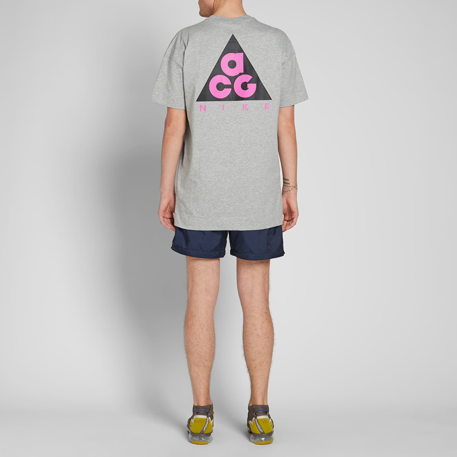 Nike ACG Tee - Dark Grey Heather & Magenta