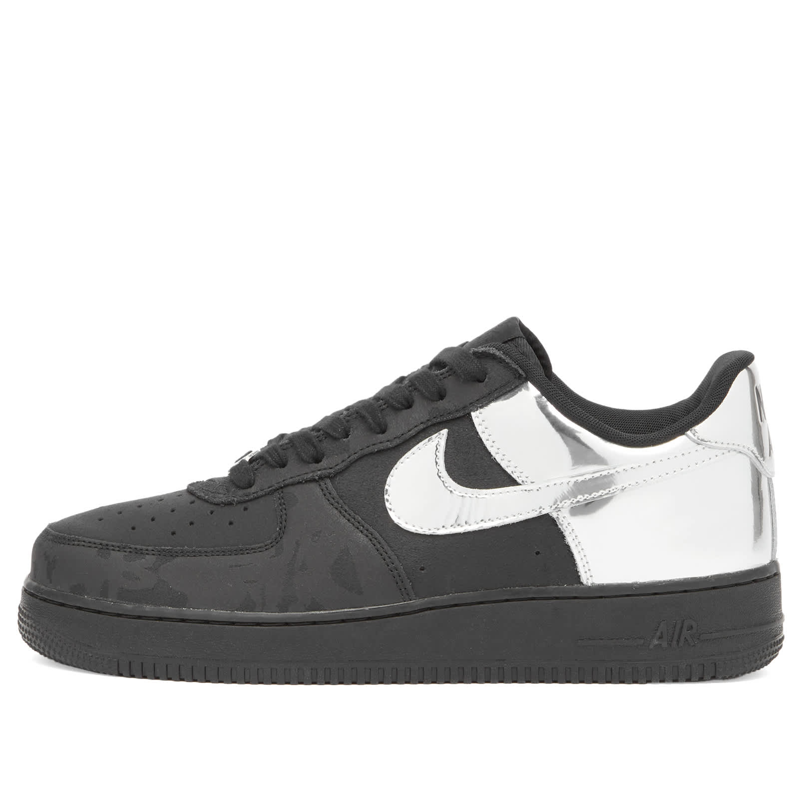 Nike Air Force 1 Low Retro Sneaker - Black & Chrome