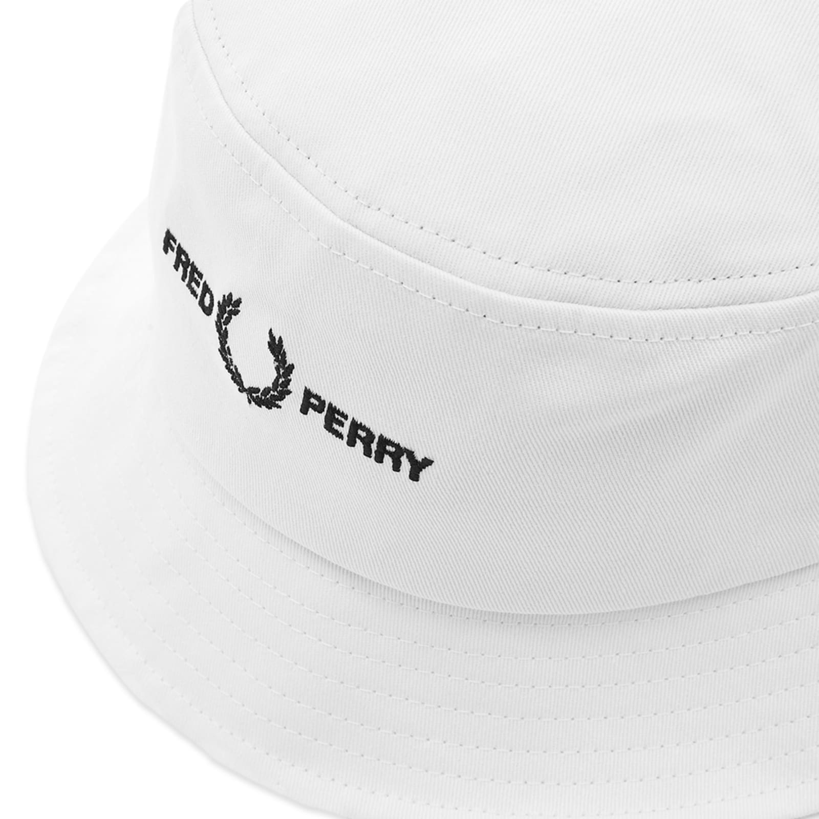 Fred Perry Twill Bucket Hat Snow White END.