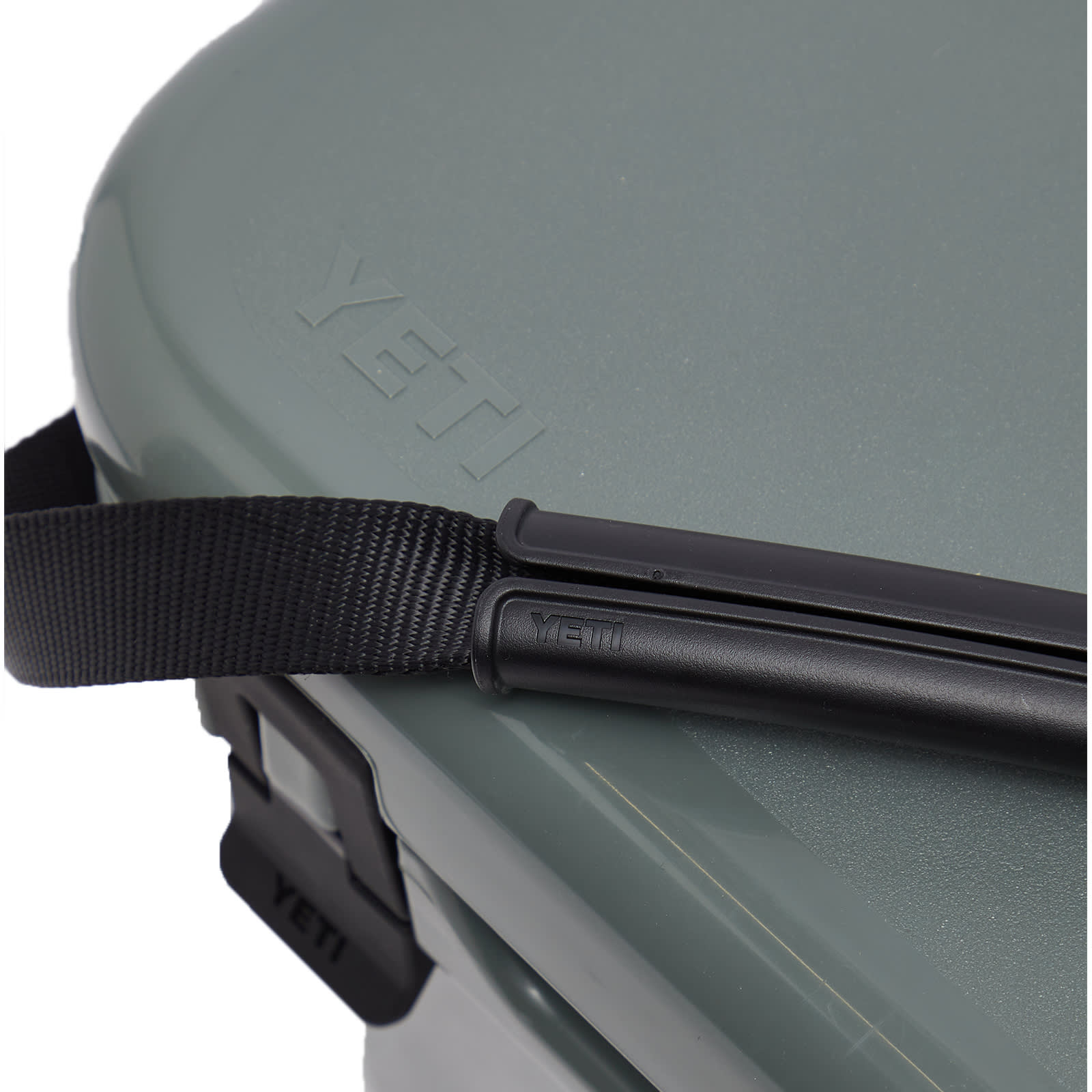 YETI Roadie 24 Cooler With Soft Strap Camp Green END. (GB)