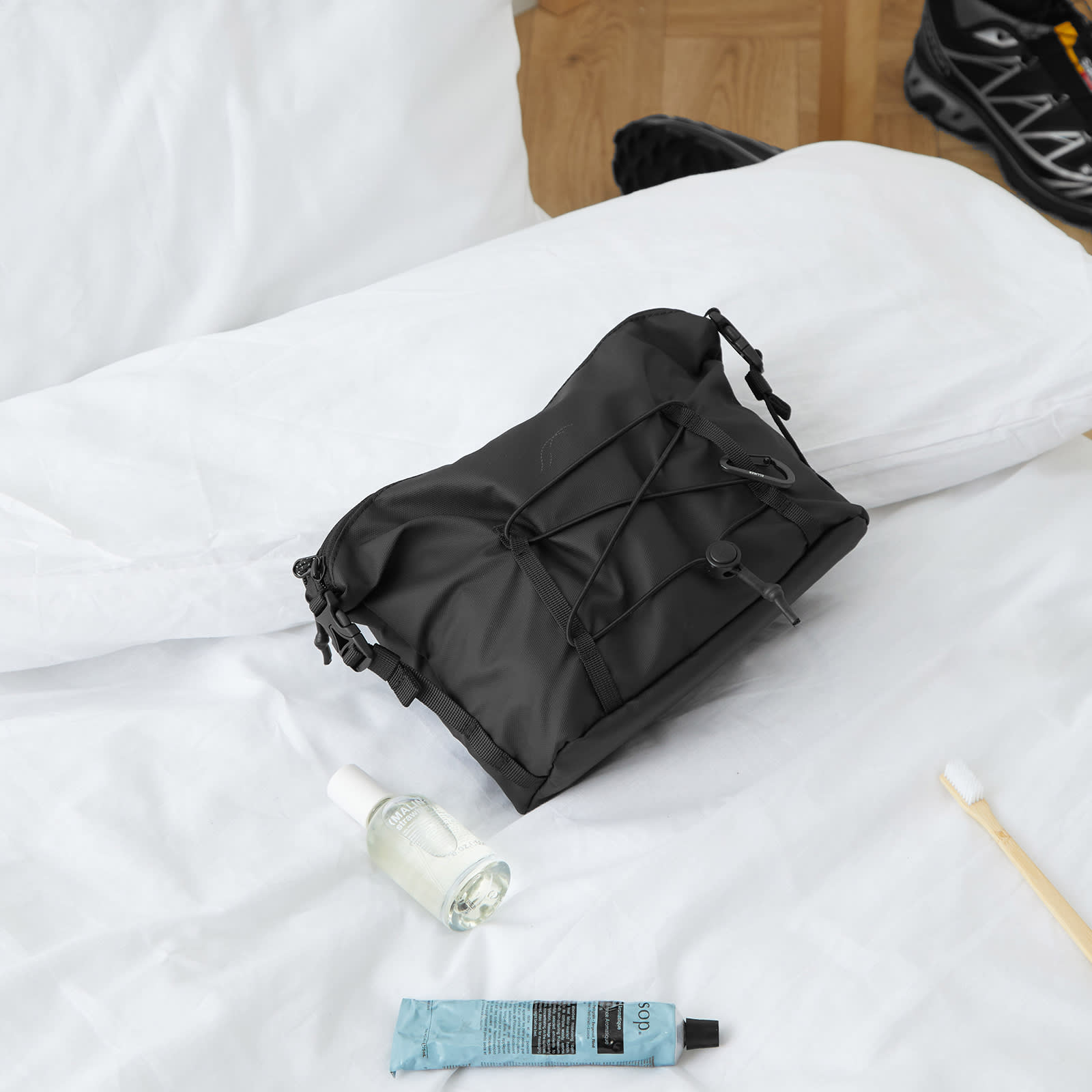 Elliker Angram Wash Bag - Black