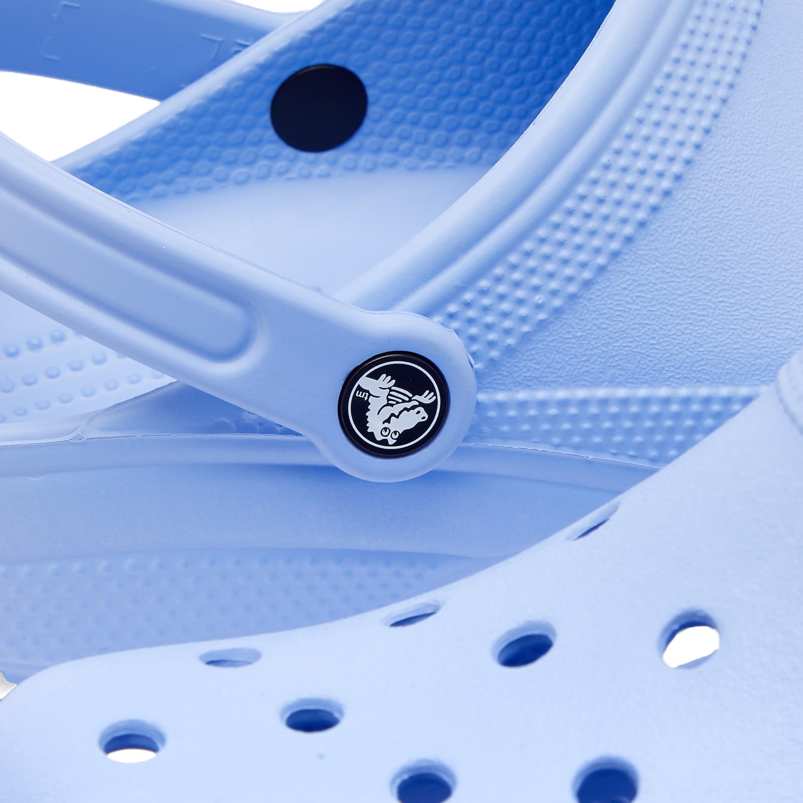 crocs-classic-clog-moon-jelly-end-gb
