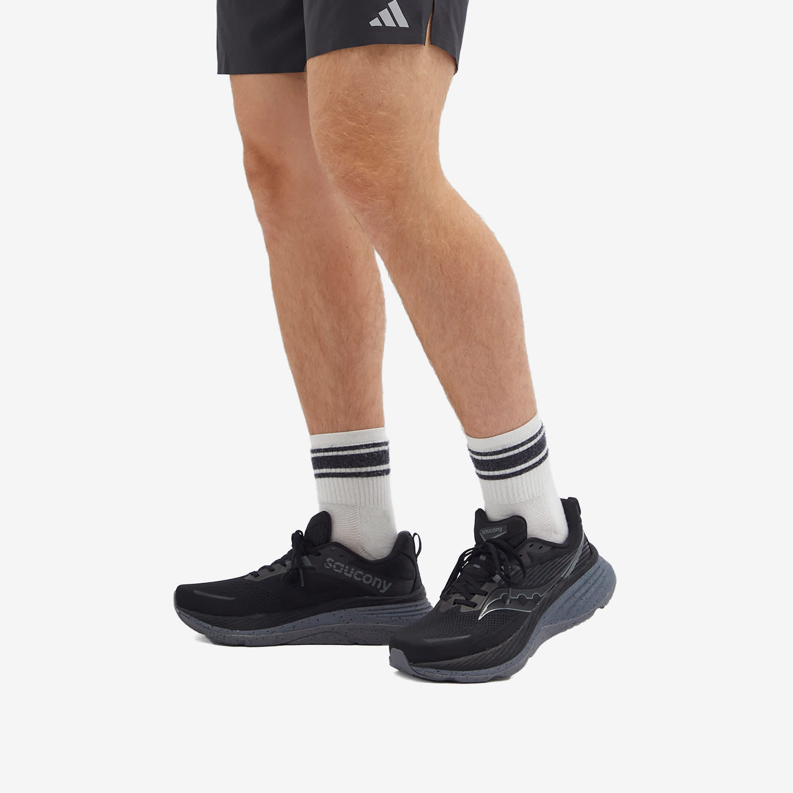 Saucony Hurricane 24 - Black & Shadow