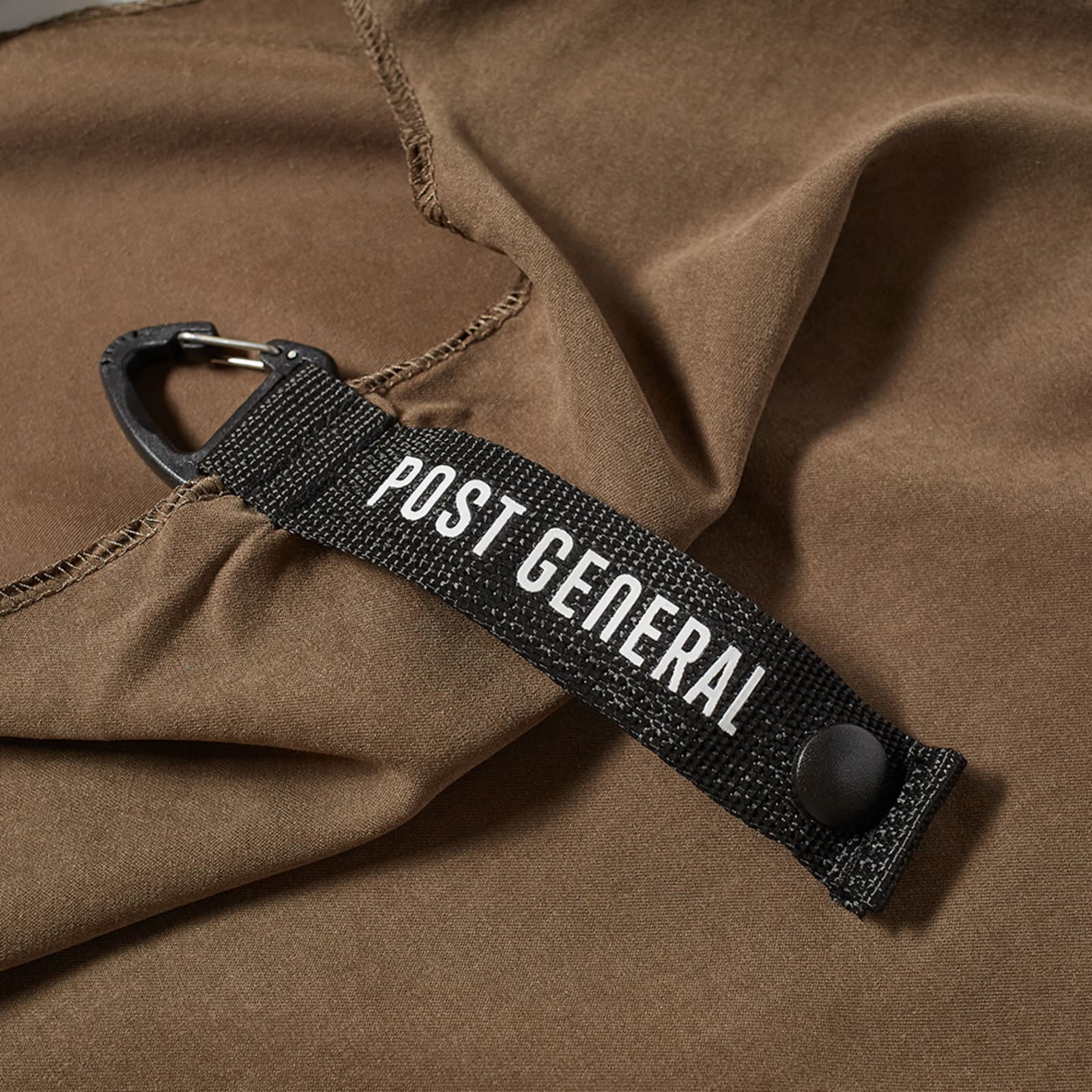 Post General Neo Conveni Bag Olive END.