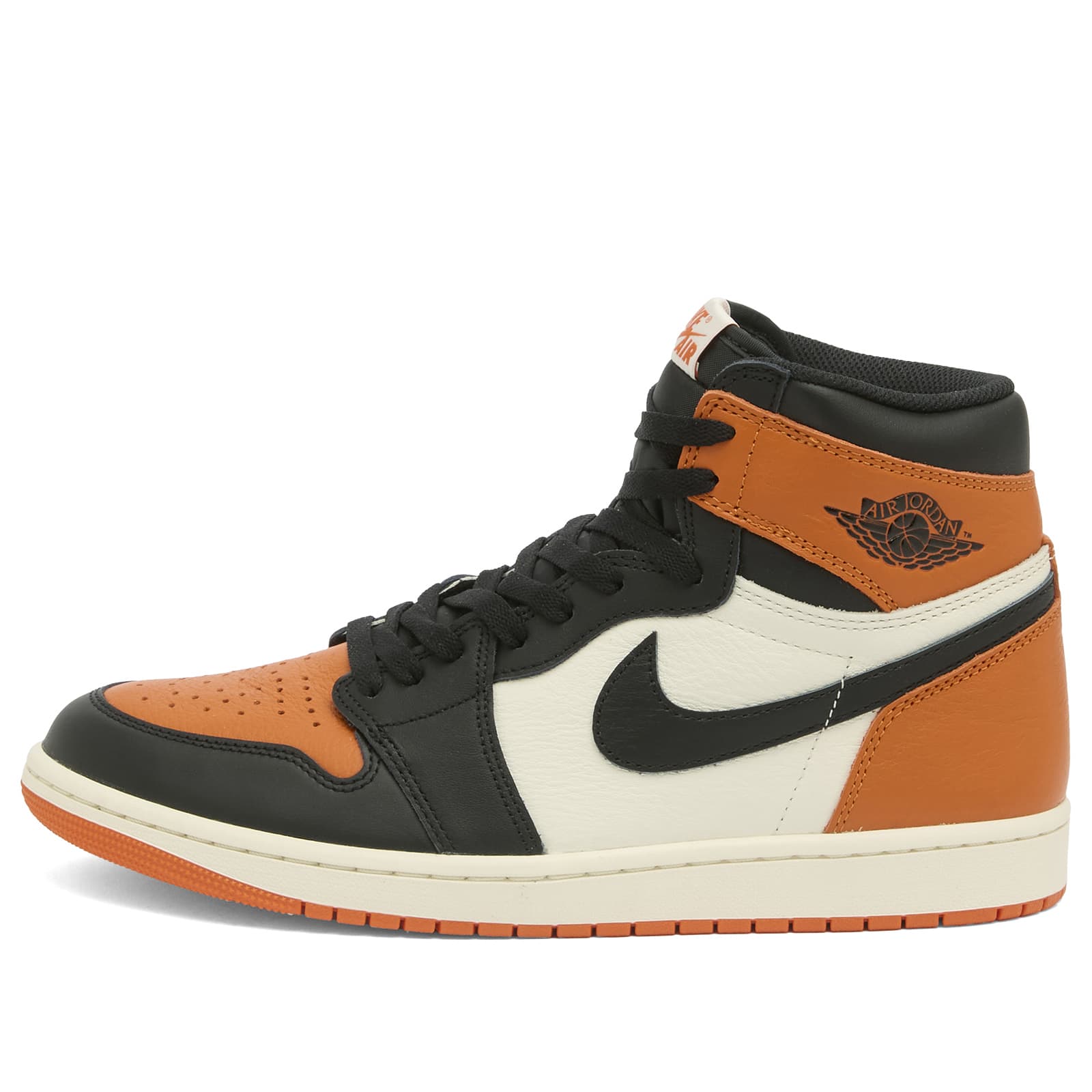 【最後の1点】Jordan Air Jordan 1 Retro High OG スニーカー Amazon.com | Jordan Men's 1 Retro High OG Denim Summit White