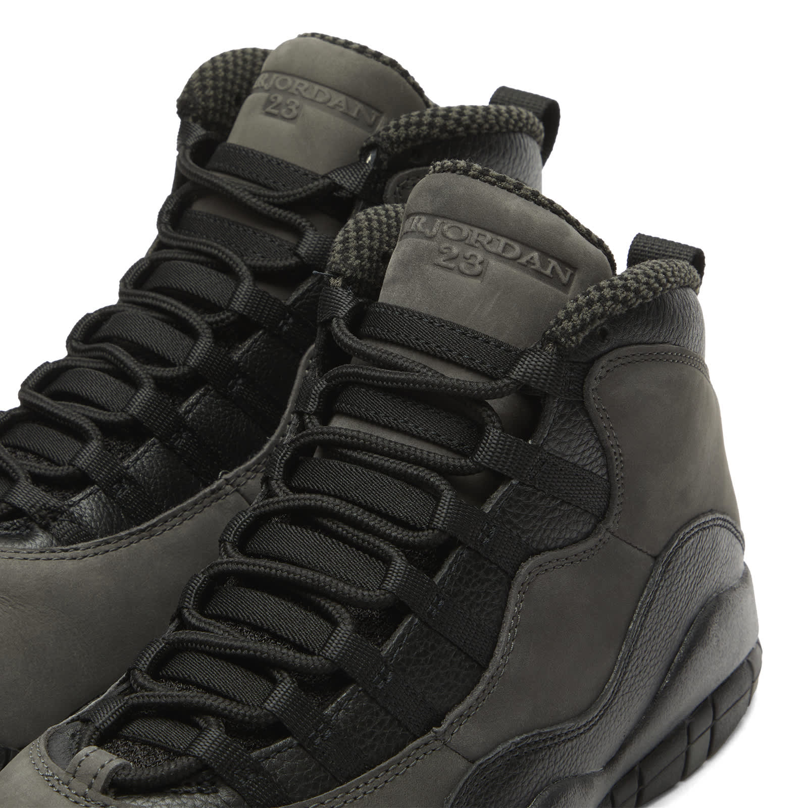 Air Jordan 10 Retro Sneaker