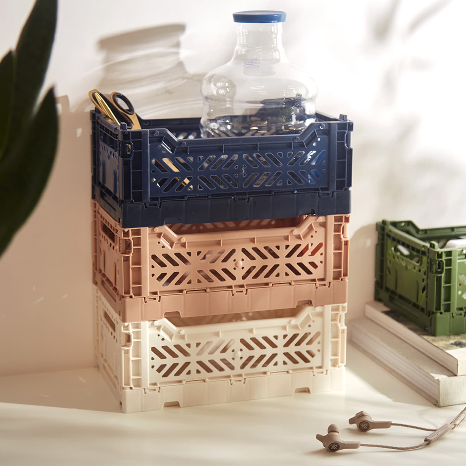 HAY Small Colour Crate Navy END. (US)