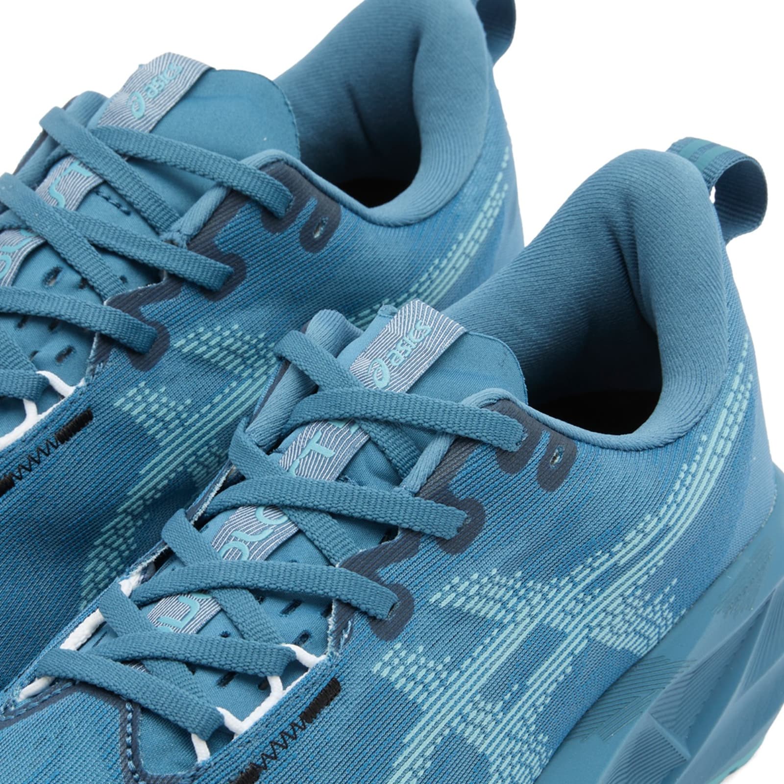 Asics Running NOVABLAST 5