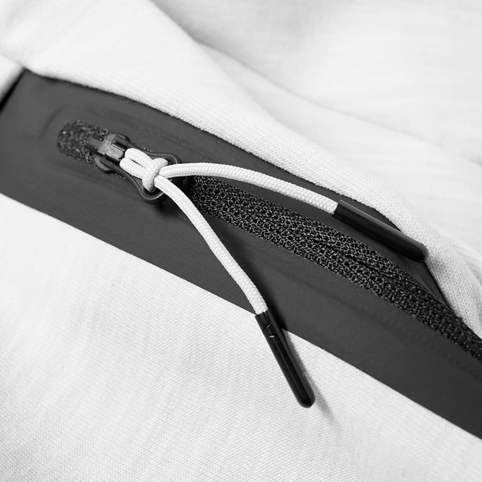 nike tech fleece jogger carbon heather & black