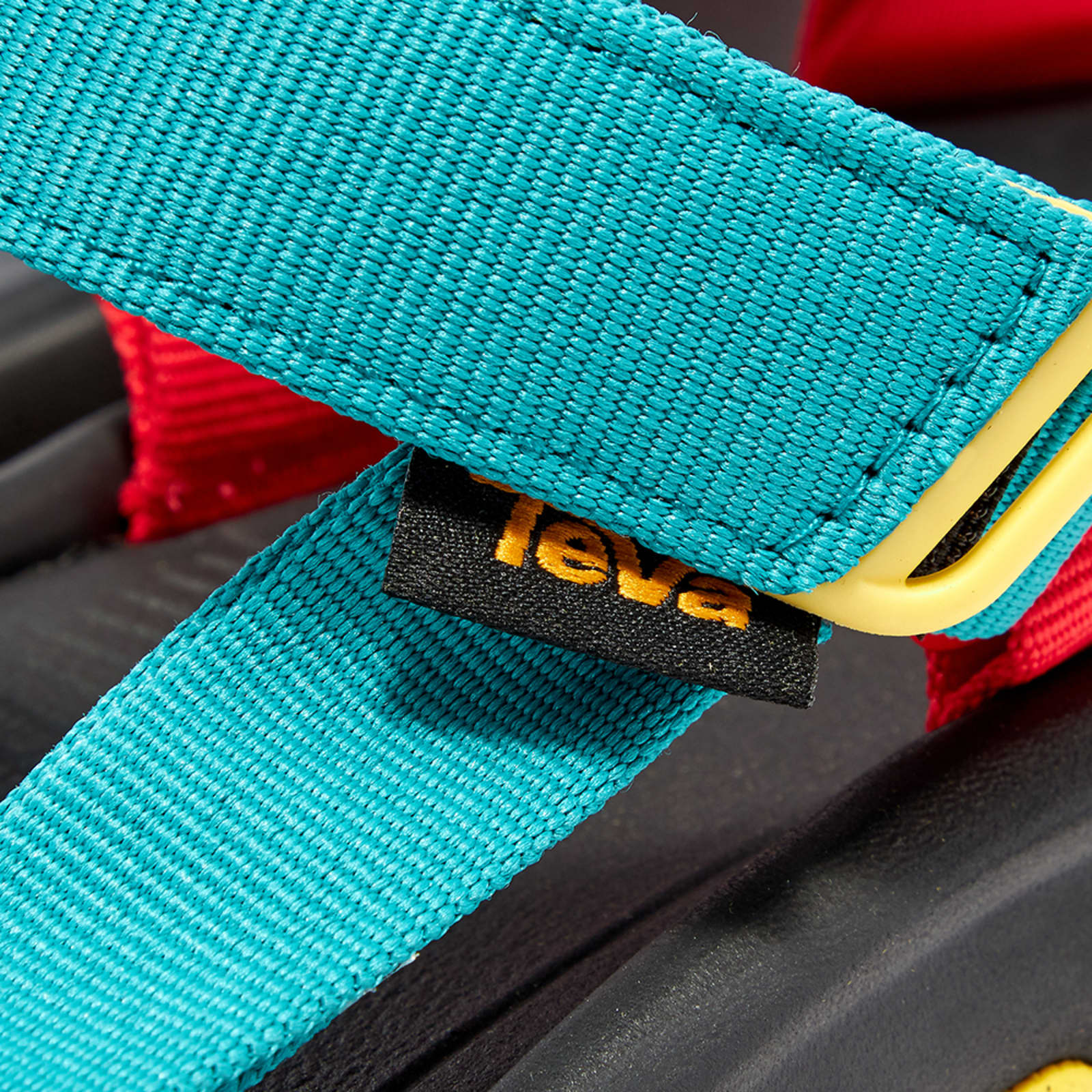 Teva 74 White Round - vo8fdnh
