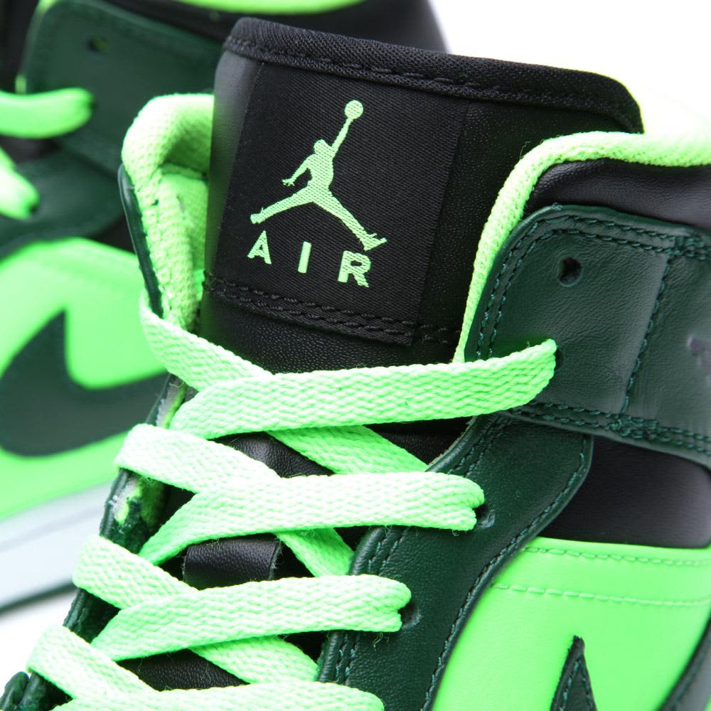 Nike Air Jordan I Mid 'Oregon' Green & Black END. (US) Nike Air Jordan I Mid 'Oregon' Green & Black END. (US)