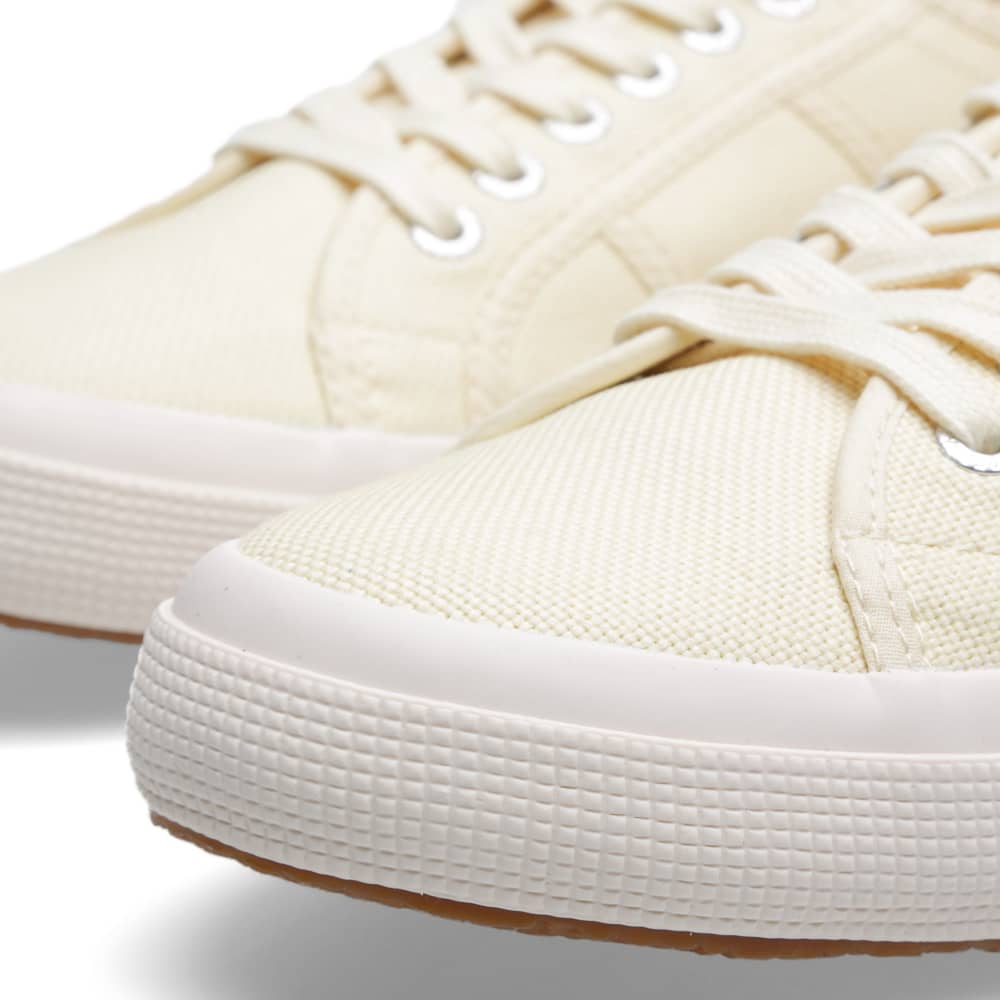 superga off white