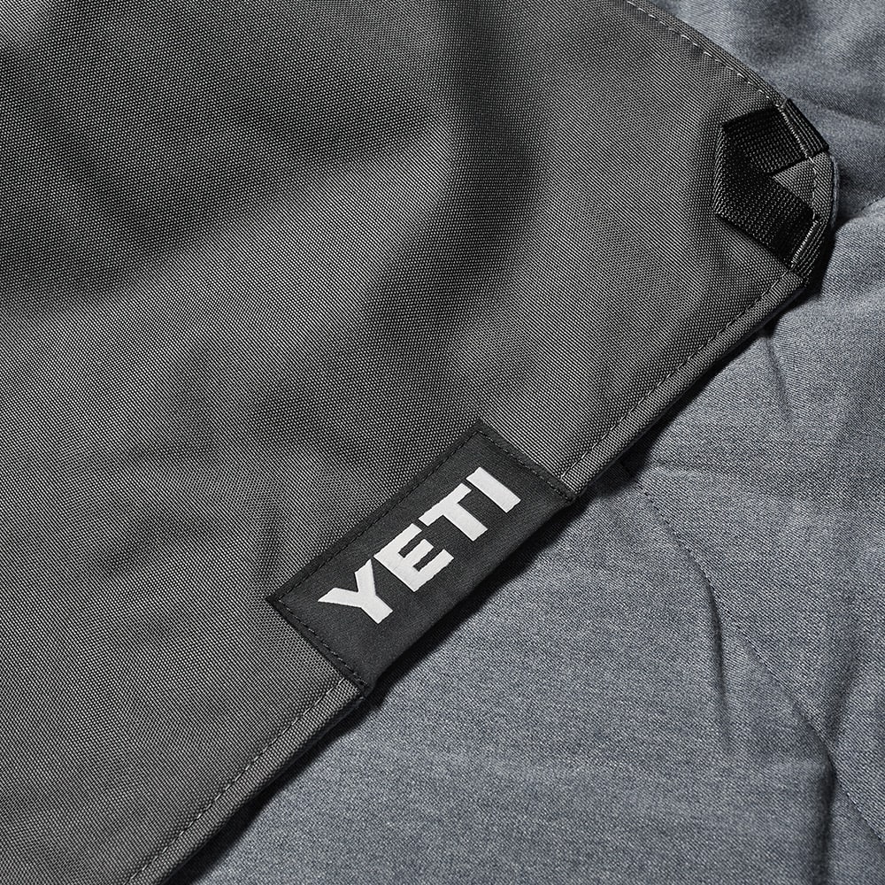 YETI Lowlands Blanket Smoke Blue END. (Global)