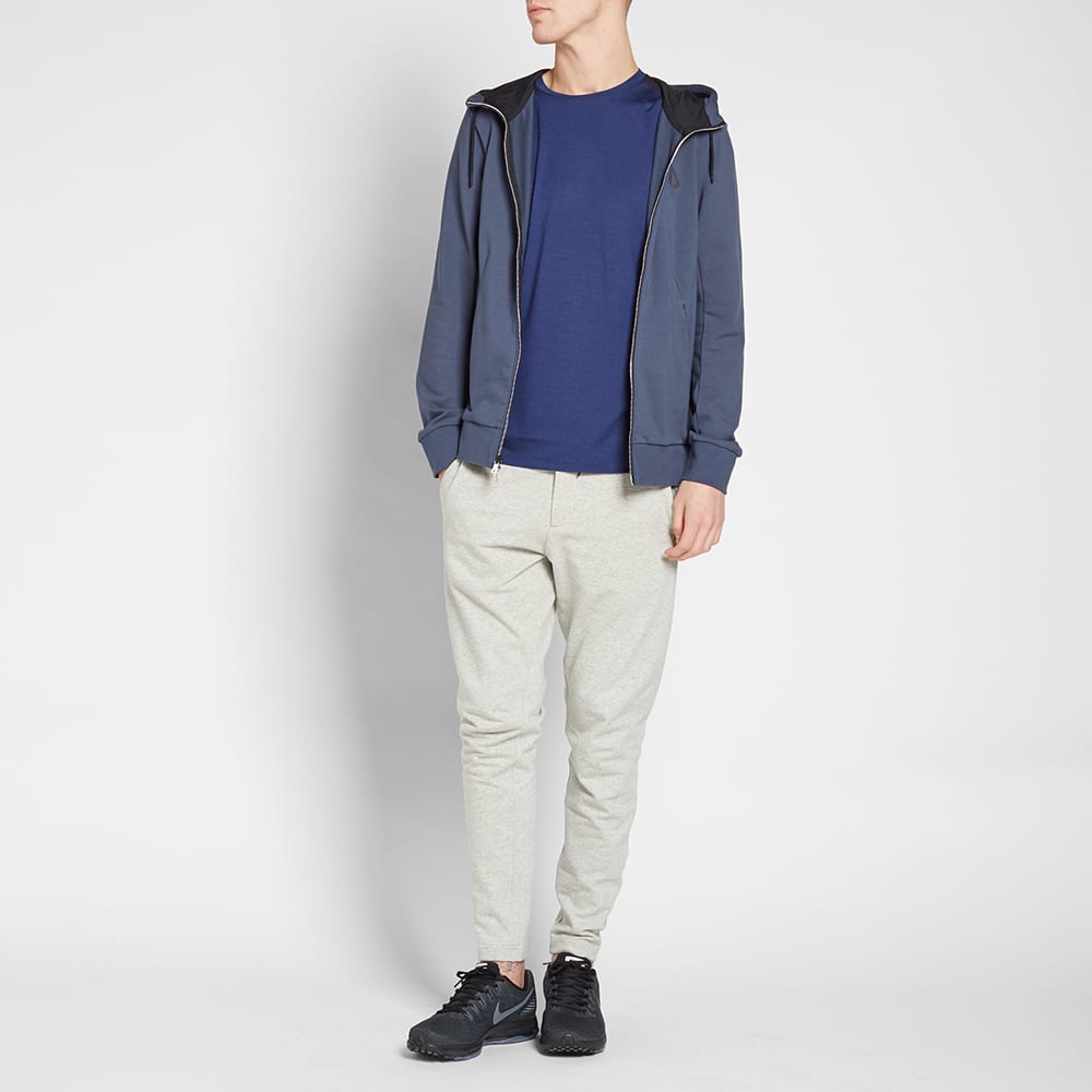 nikelab essentials