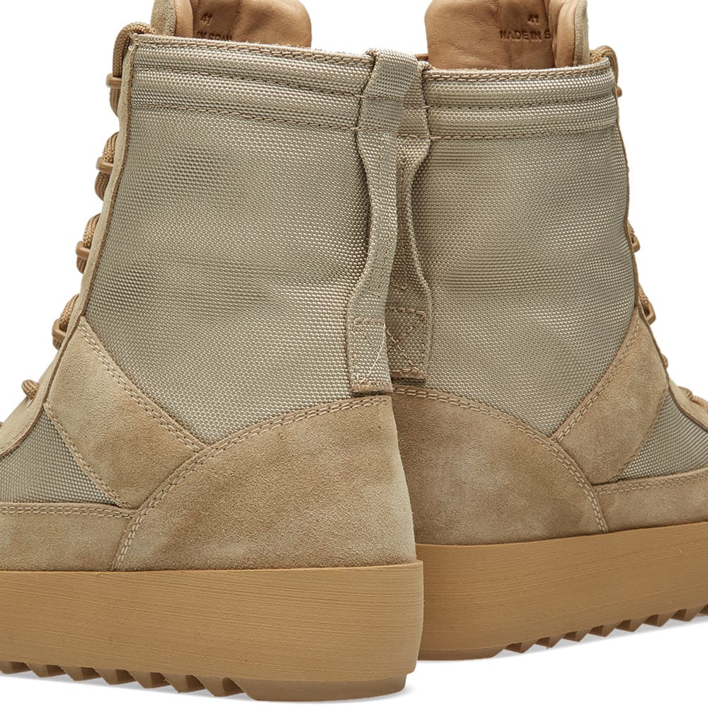 Yeezy Season 3 Women's Military Boot Rock END. (KR)