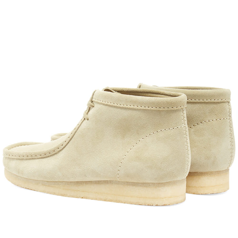 clarks wallabee boot maple
