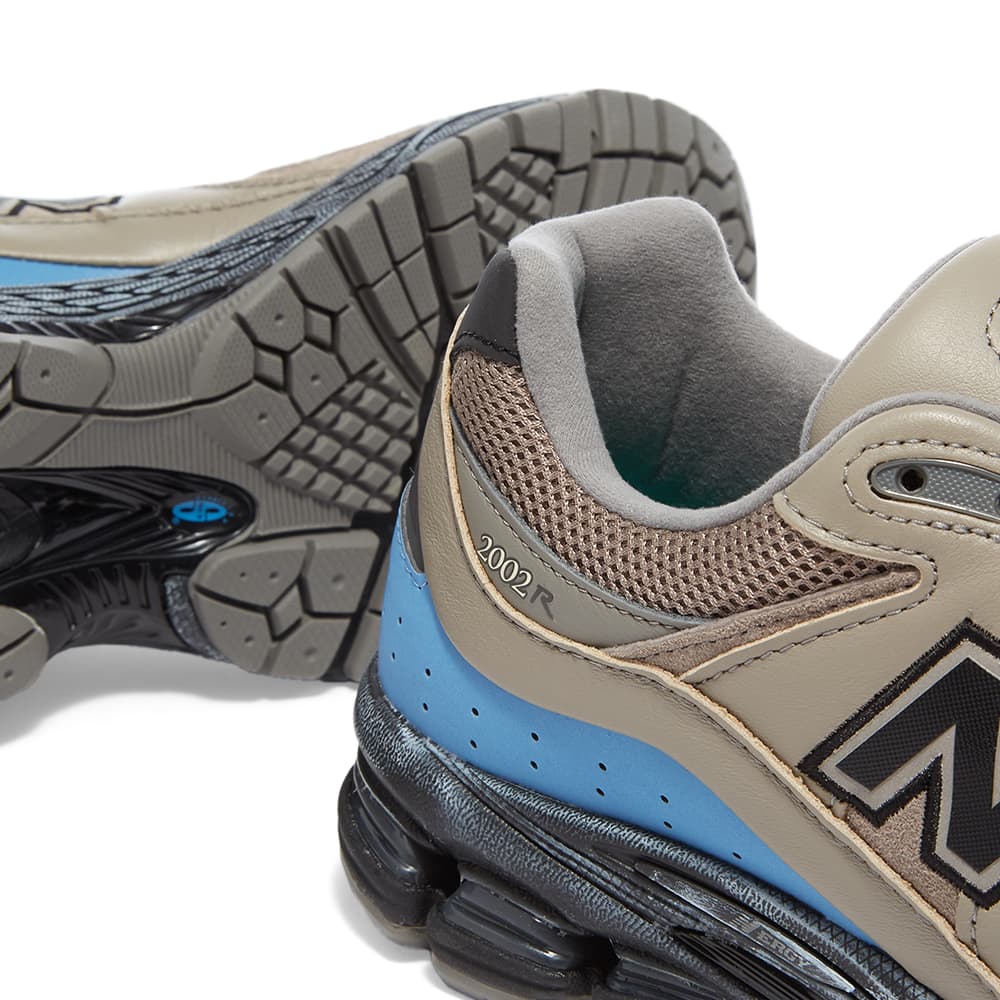 New Balance x thisisneverthat ML2002RN 