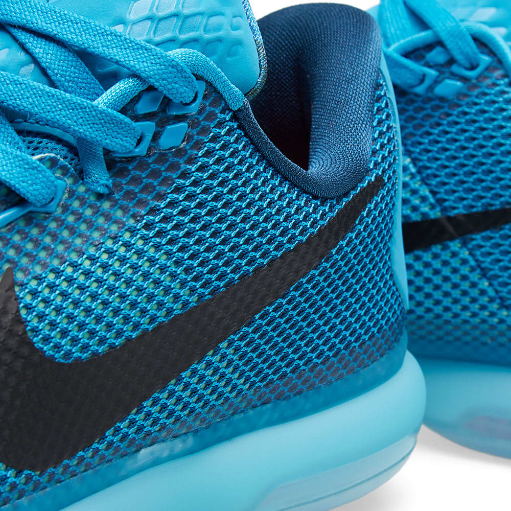 kobe 5am flight