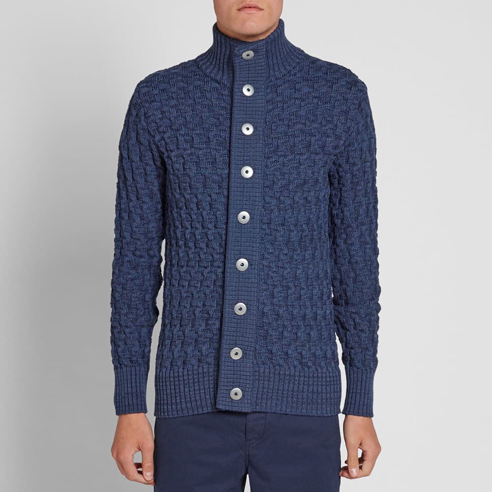 sns stark sweater