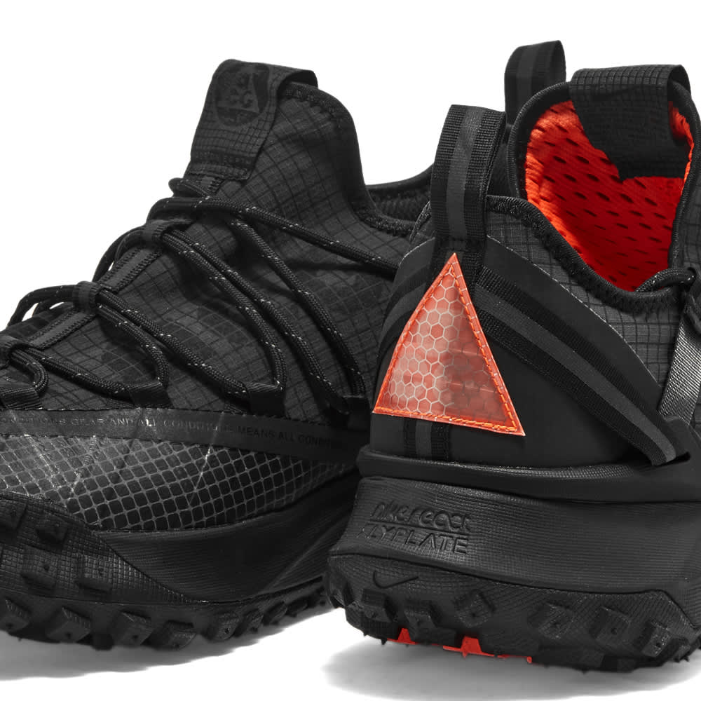 Nike ACG Mountain Fly Low Anthracite & Black | END. (KR)