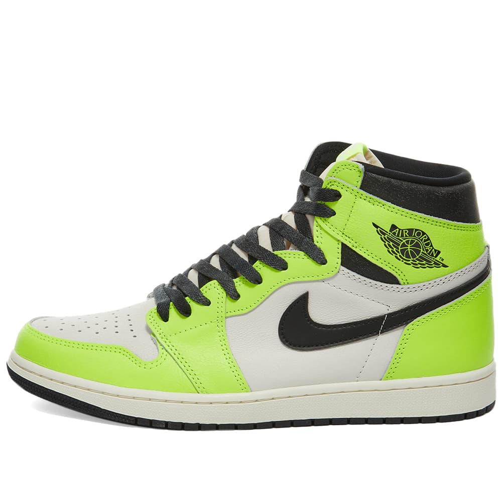 Air Jordan 1 Retro High OG Volt & Black Sail | END. (NL)