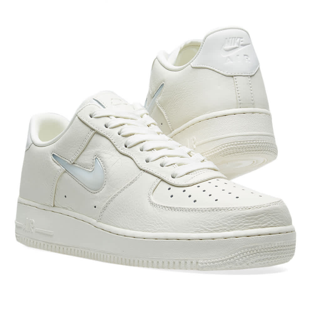 nike air force 1 essential jewel