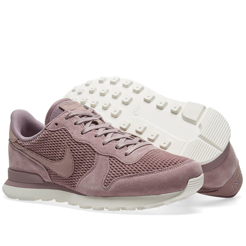 nike internationalist deals