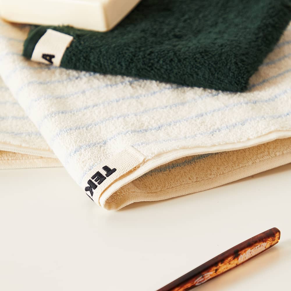 Tekla Fabrics Organic Terry Hand Towel Baby Blue Stripes END. (ES)