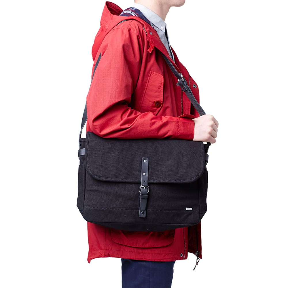 Sandqvist Charlie Messenger Bag Black END. (US)