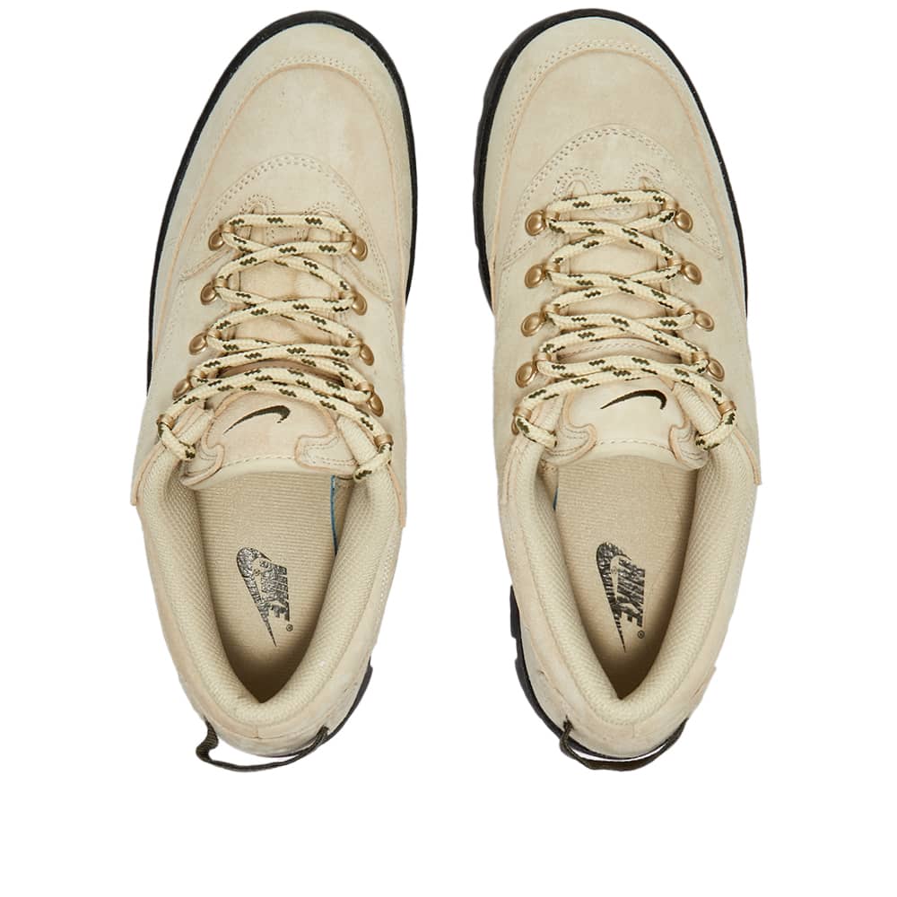 nike lahar low size 5