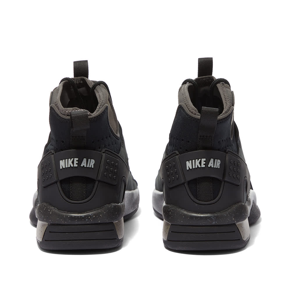 nike acg mowabb olive